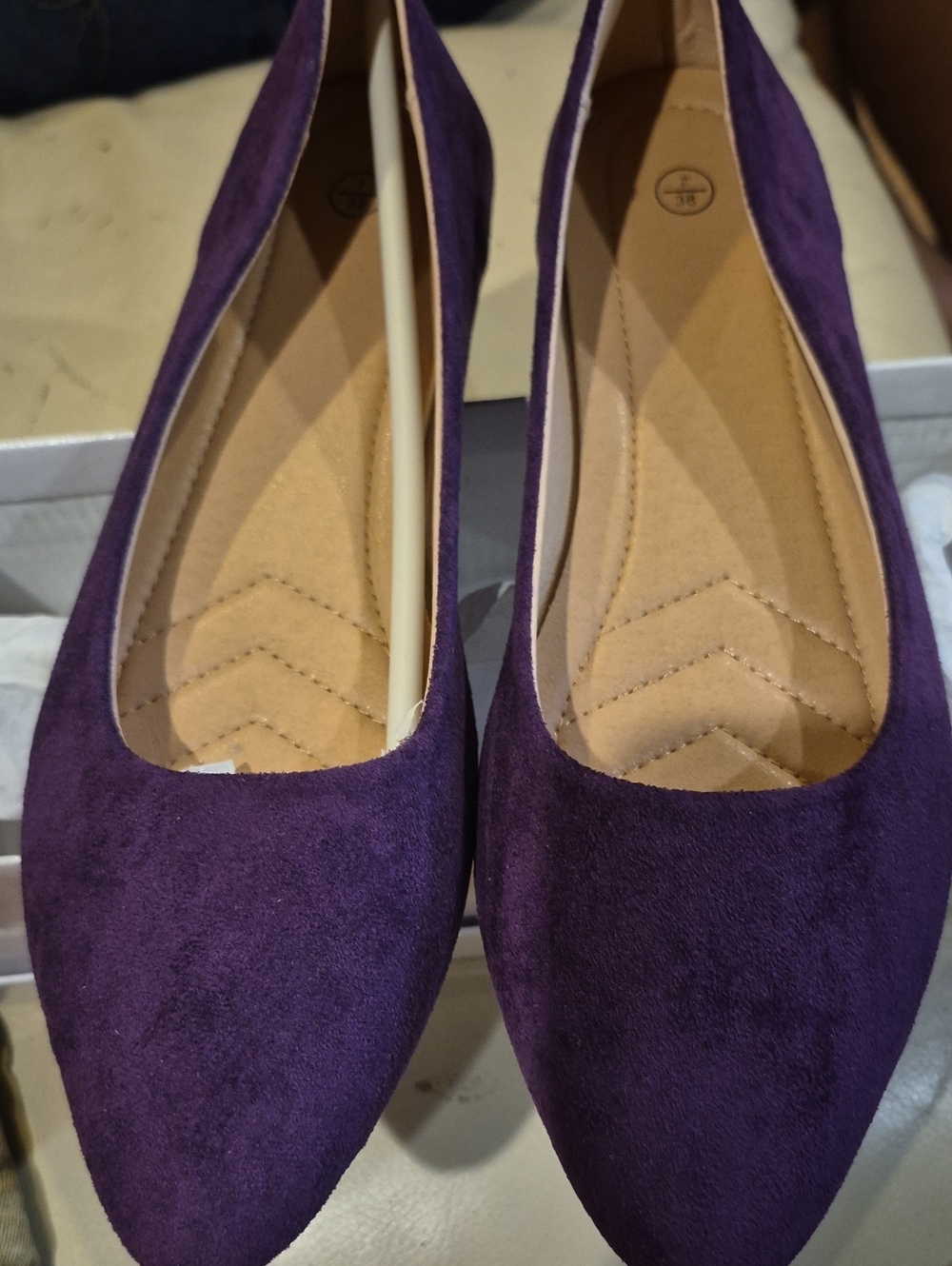 NEW--Women's Purple Suede Pointed-Toe Flats